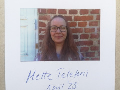 04-23-Mette-Telefoni